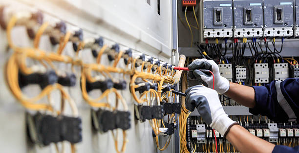 Professional Electrician technician working in Muttontown, NY